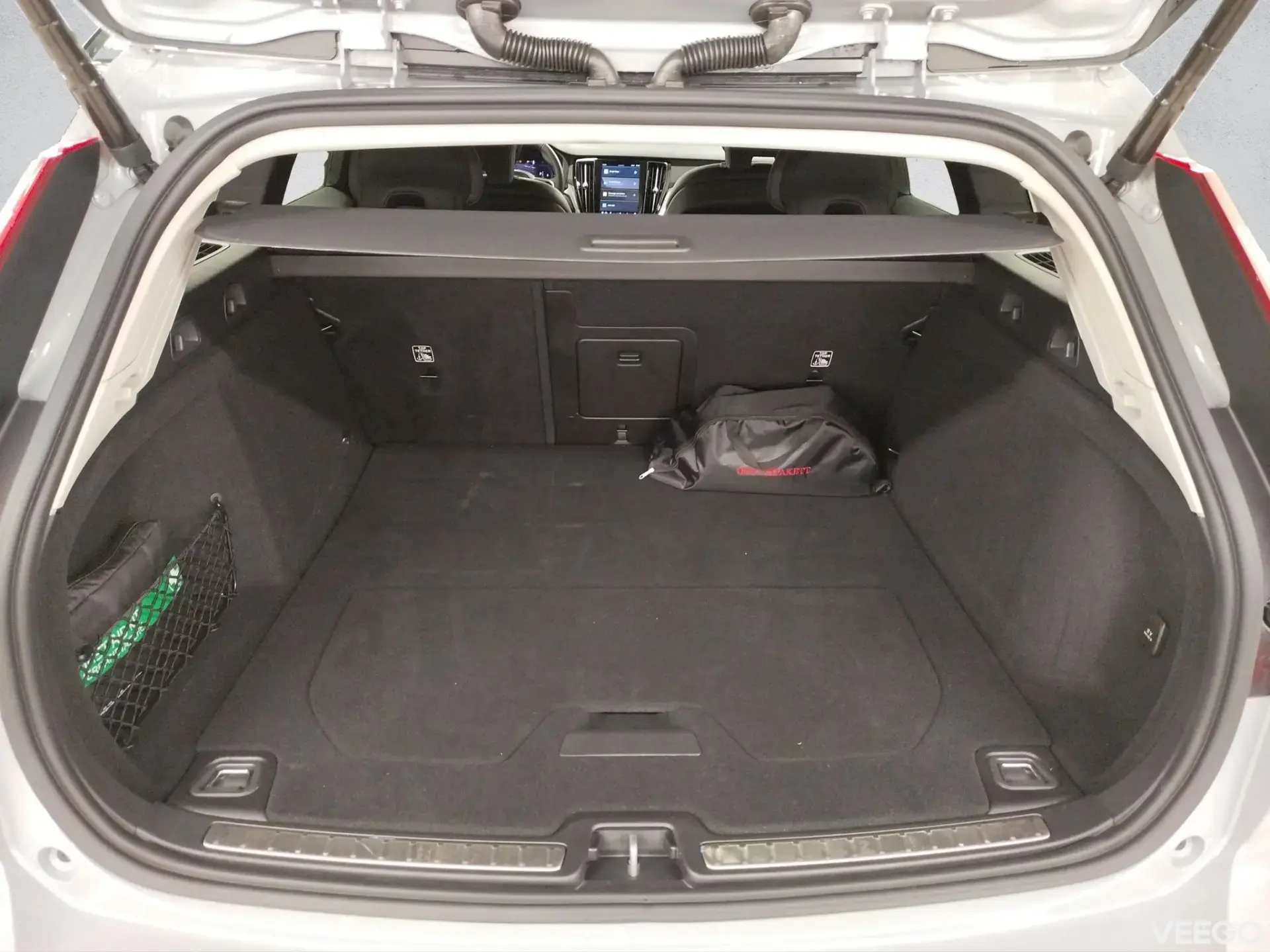 Volvo V60 Cross Country B4 AWD 2.0 2 145kW