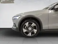 Volvo V60 Cross Country B4 AWD 2.0 2 145kW thumbnail