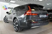 Volvo V60 Cross Country LUXURY+ B&W ULTIMATE BRIGHT XENIUM INTELLI FULL 2 184kW thumbnail