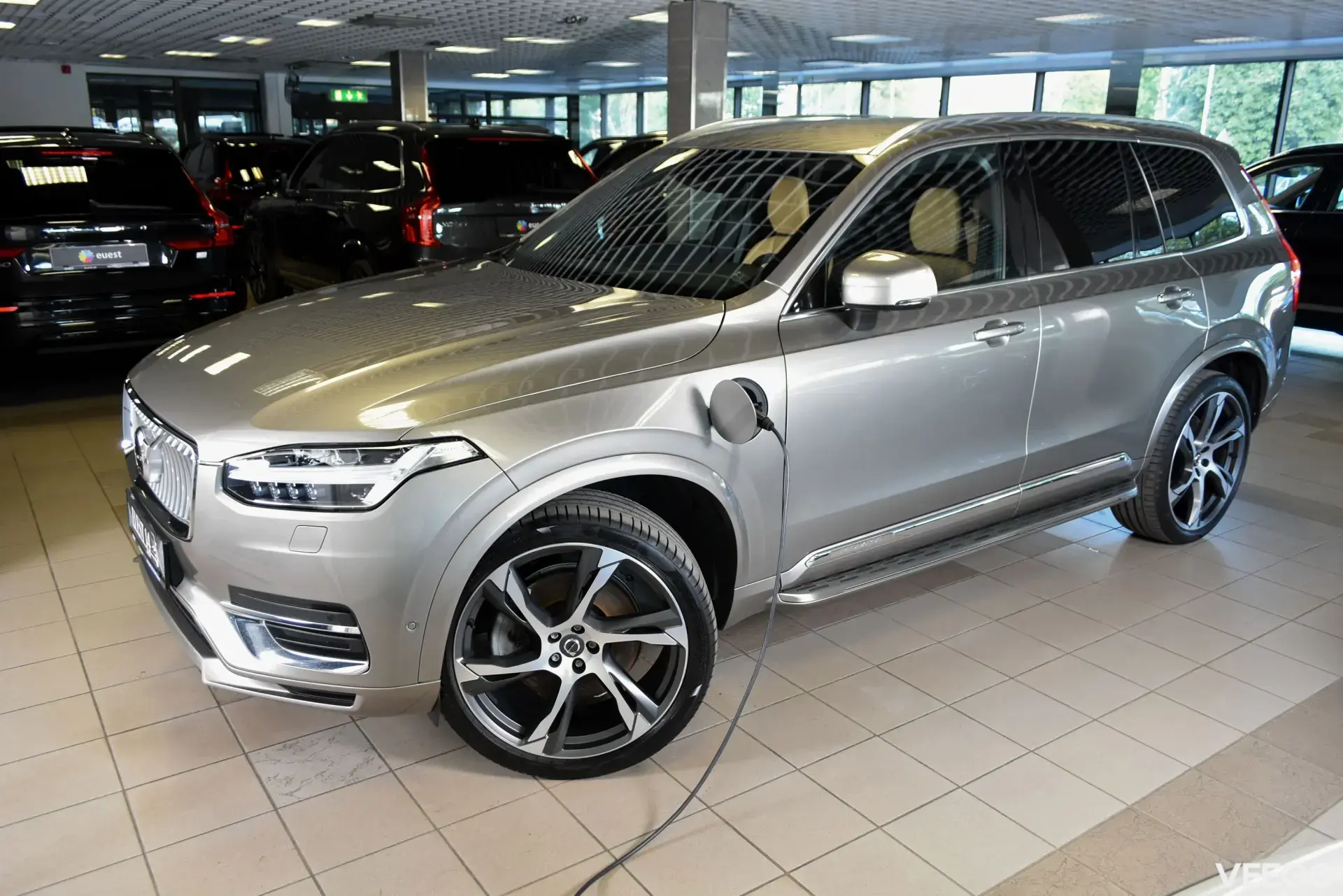 Volvo XC90 AWD 4C H&K INCRIPTION LUXURY INTELLI SAFE 2 288kW