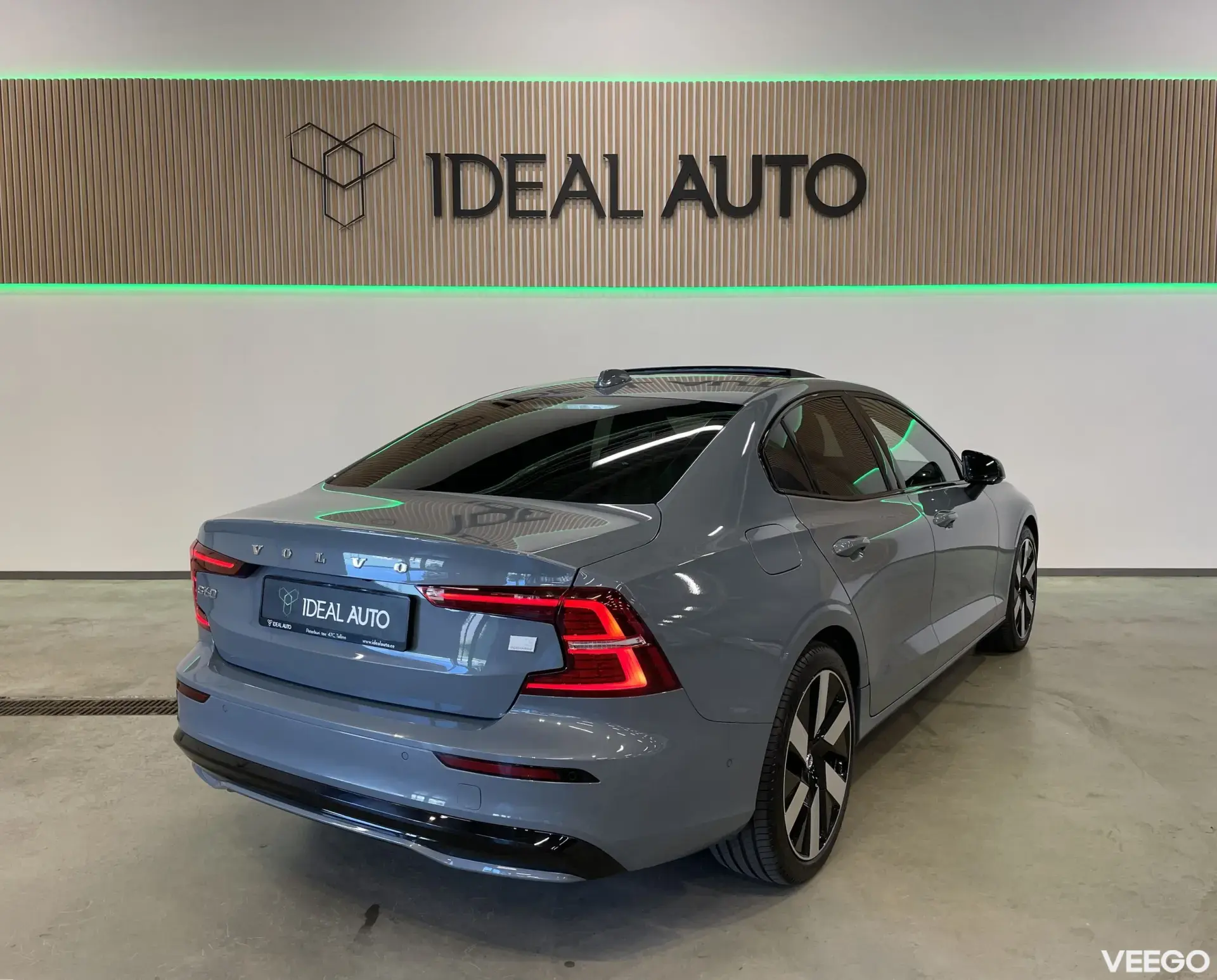 Volvo S60 AWD ULTIMATE DARK 228kW