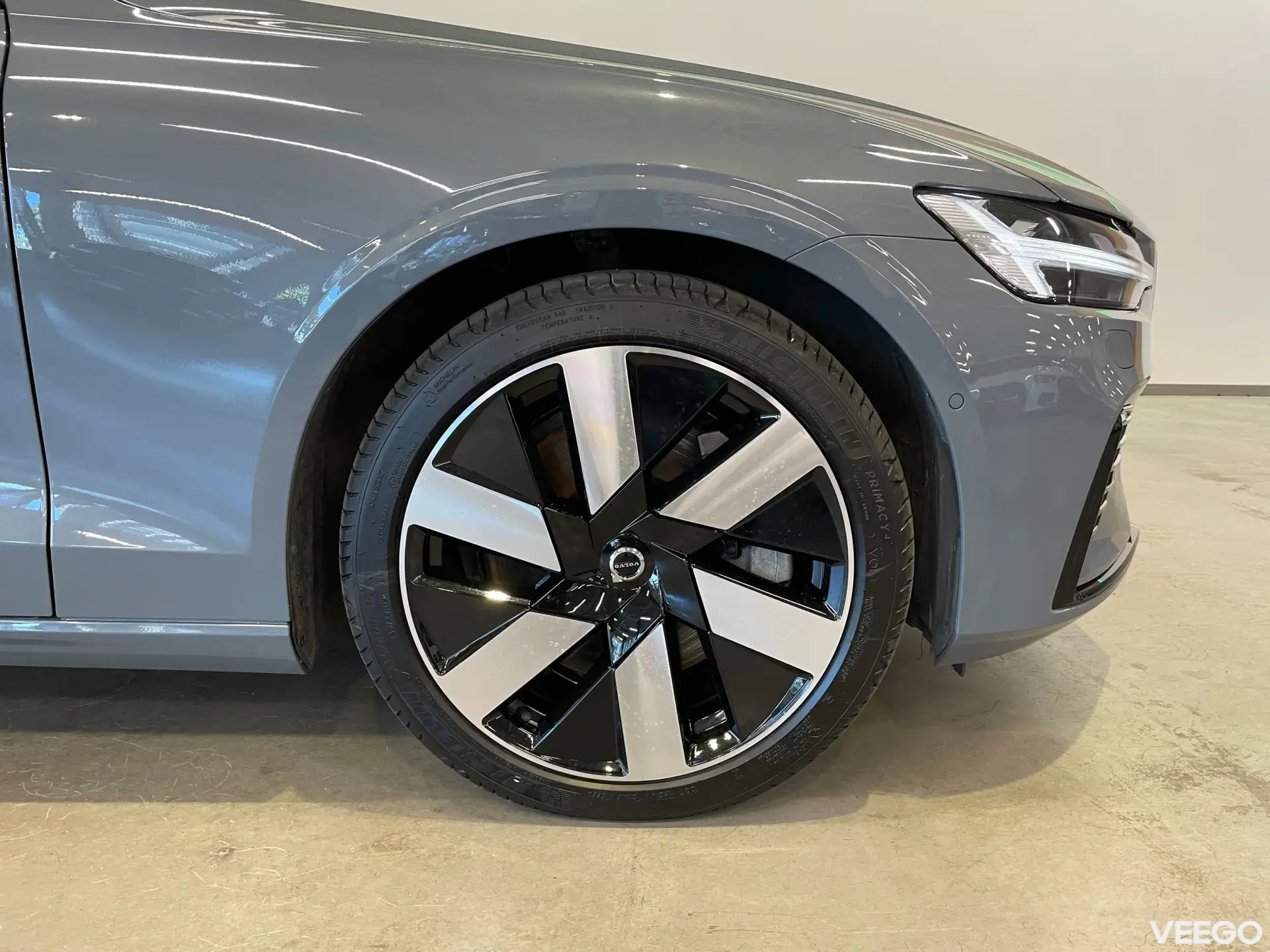 Volvo S60 AWD ULTIMATE DARK 228kW