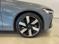 Volvo S60 AWD ULTIMATE DARK 228kW thumbnail