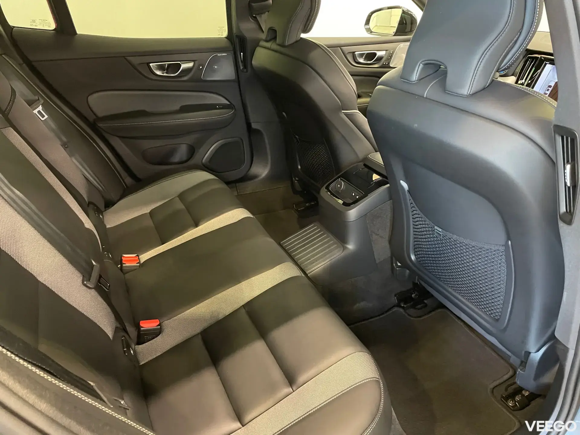 Volvo S60 AWD ULTIMATE DARK 228kW