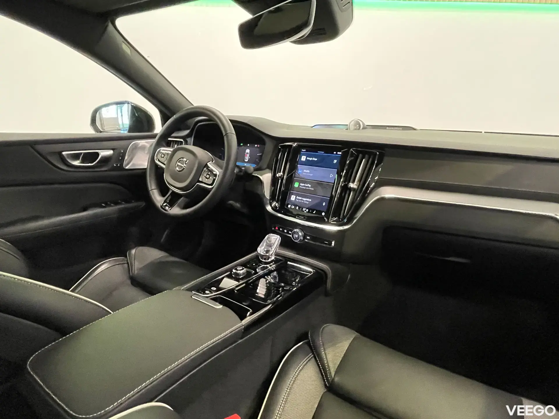 Volvo S60 AWD ULTIMATE DARK 228kW