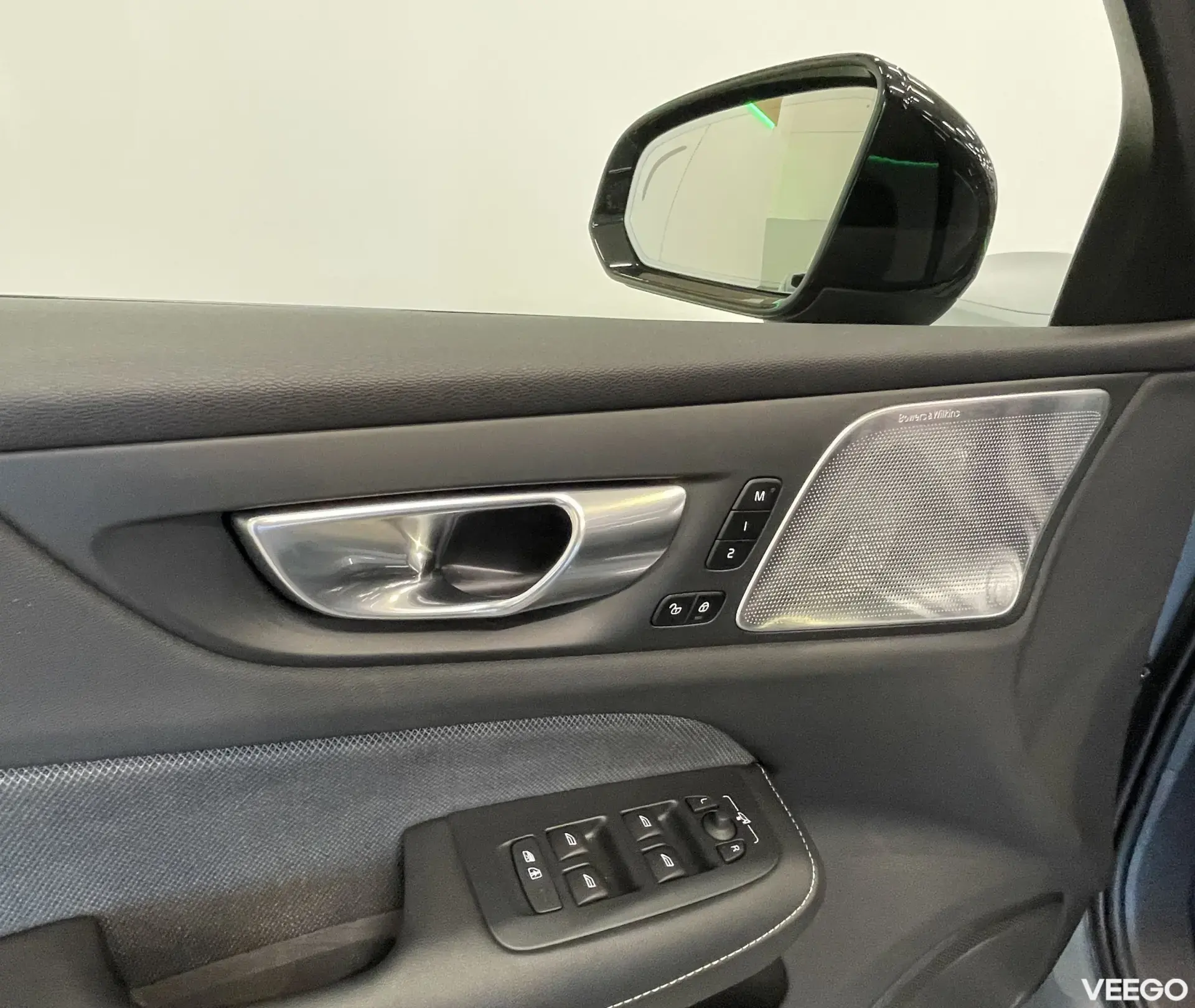 Volvo S60 AWD ULTIMATE DARK 228kW