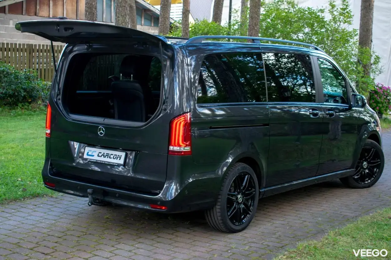 Mercedes-Benz V250 AMG Night Assist Wntr M1 N1 2 140kW