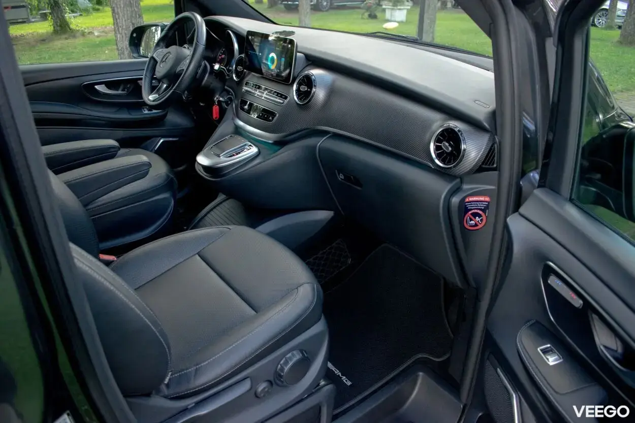 Mercedes-Benz V250 AMG Night Assist Wntr M1 N1 2 140kW