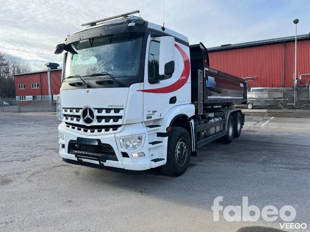 Mercedes-Benz AROCS Tippbil (125987) 265kW