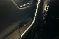 Toyota RAV4 Premium Plug-In Hybrid 2.5 136kW thumbnail