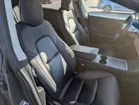 Tesla Model 3 Standard Range Plus 0.0 239kW thumbnail