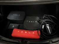 Tesla Model 3 Standard Range Plus 0.0 239kW thumbnail