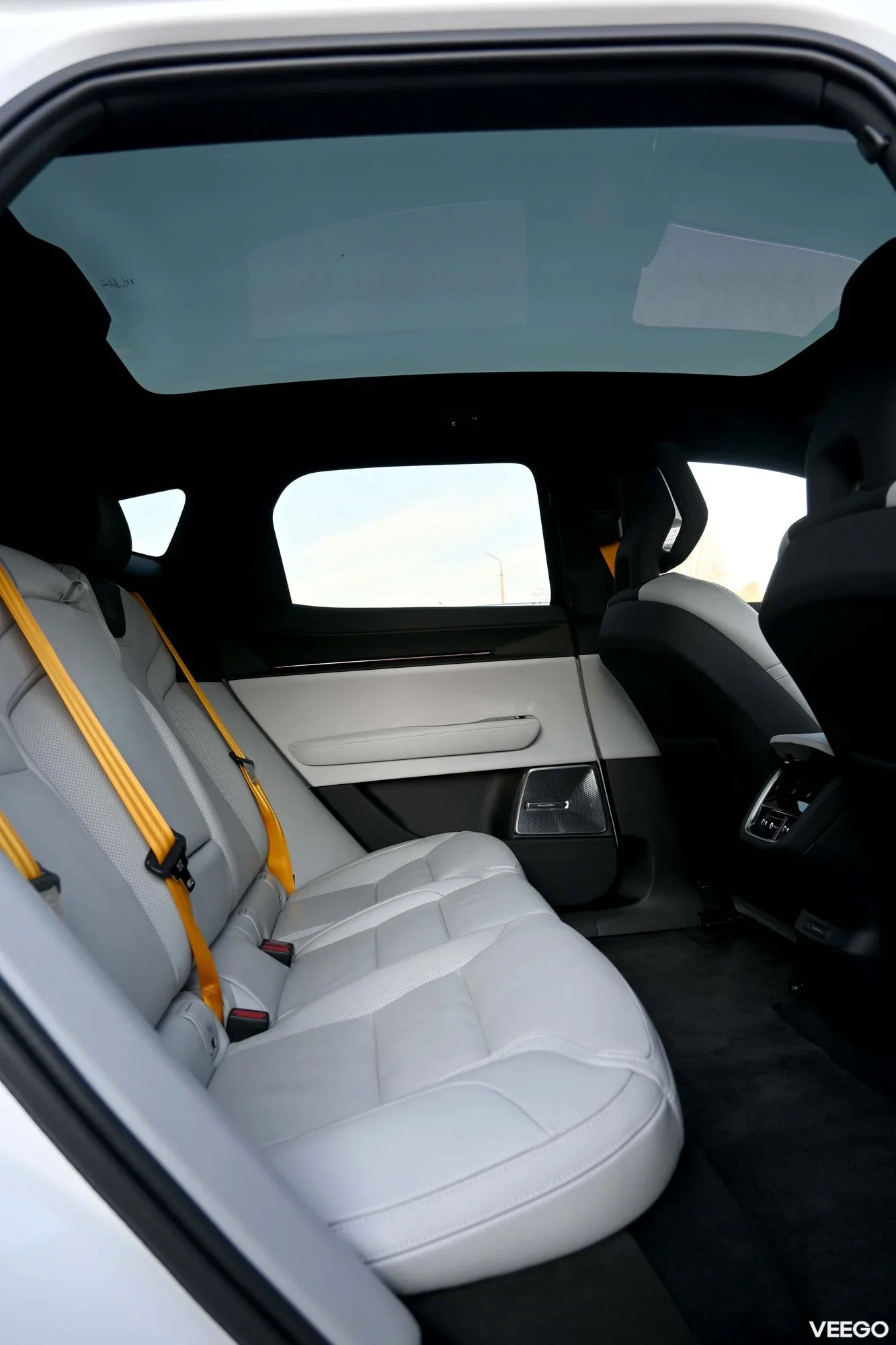 Polestar 3 DUAL B&W LUXURY+ PERFORMANCE PACK XENIUM INTELLI FULL 380kW