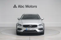 Volvo V60 Cross Country - 2 145kW thumbnail