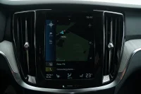 Volvo V60 Cross Country - 2 145kW thumbnail