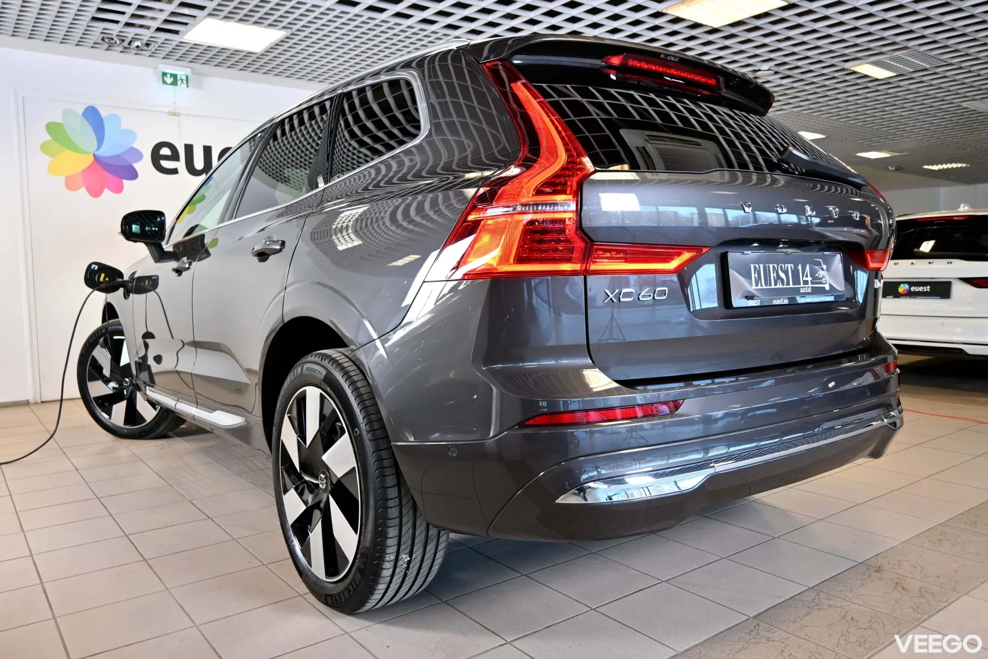 Volvo XC60 AWD B&W LUXURY+ ULTRA BRIGHT XENIUM INTELLI PRO MY25 2 293kW