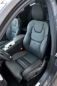 Volvo XC60 AWD B&W LUXURY+ ULTRA BRIGHT XENIUM INTELLI PRO MY25 2 293kW thumbnail