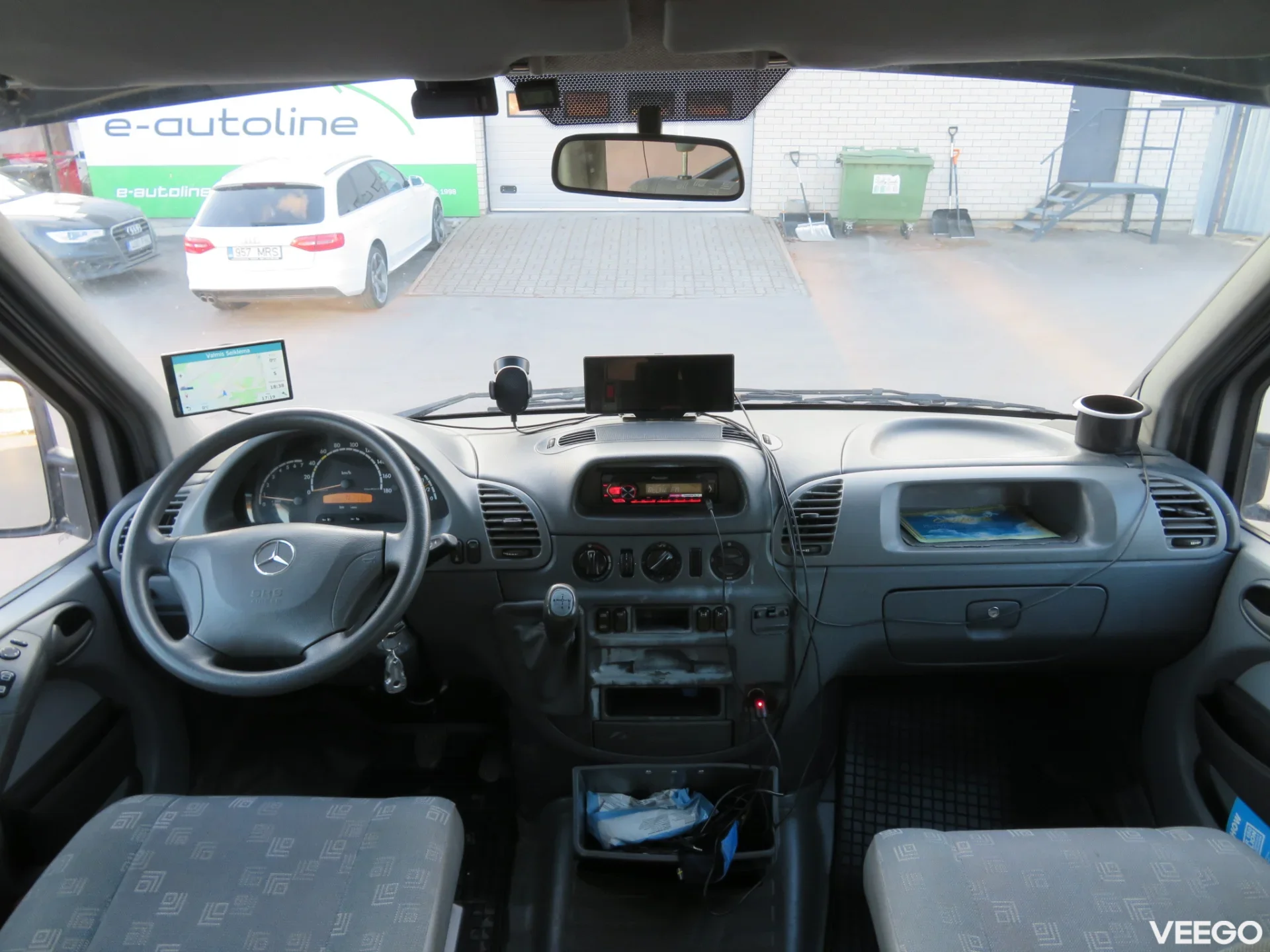 Mercedes-Benz 313 2.1 95kW