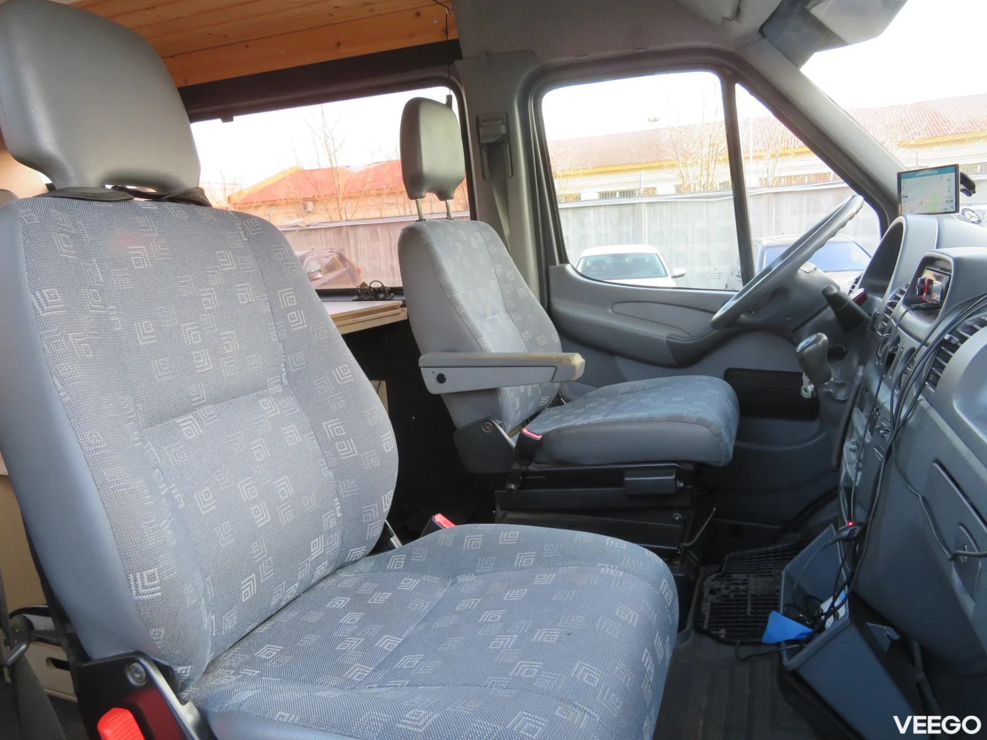 Mercedes-Benz 313 2.1 95kW