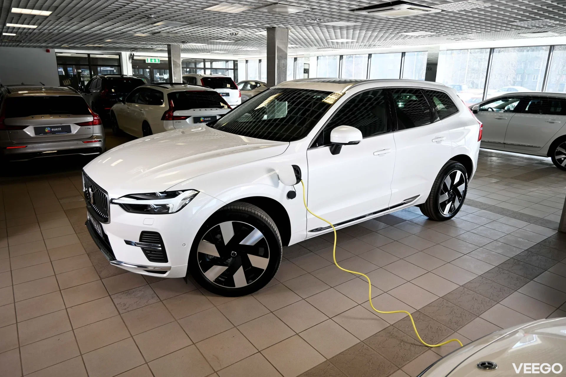 Volvo XC60 AWD B&W LUXURY+ ULTRA BRIGHT XENIUM INTELLI PRO MY25 2 293kW