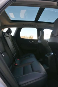 Volvo XC60 AWD B&W LUXURY+ ULTRA BRIGHT XENIUM INTELLI PRO MY25 2 293kW thumbnail