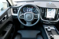 Volvo XC60 AWD B&W LUXURY+ ULTRA BRIGHT XENIUM INTELLI PRO MY25 2 293kW thumbnail