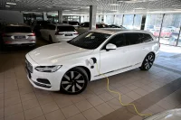 Volvo V90 AWD T8 B&W ULTRA BRIGHT XENIUM INTELLI SAFE PRO 2 335kW thumbnail