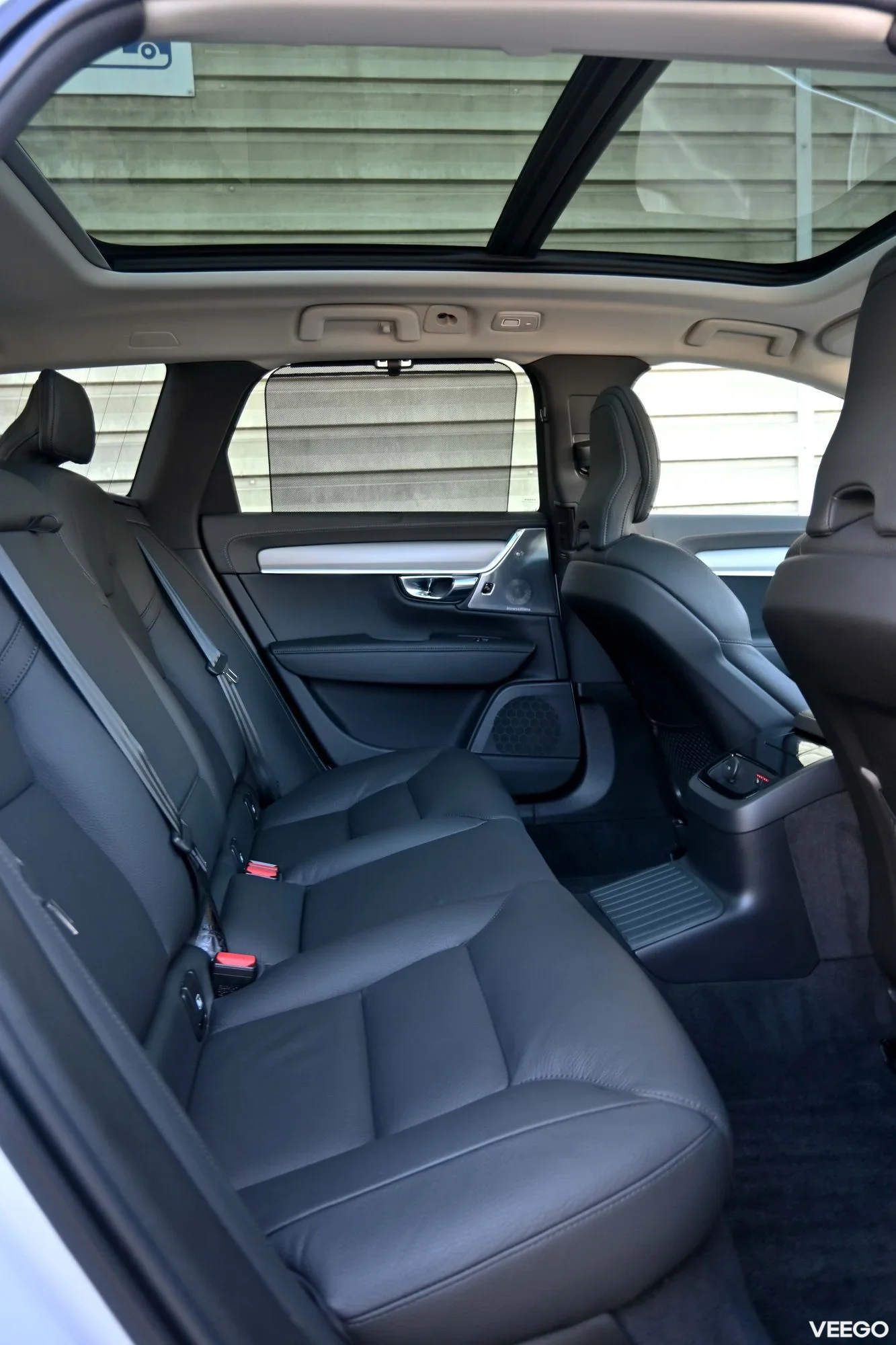 Volvo V90 AWD T8 B&W ULTRA BRIGHT XENIUM INTELLI SAFE PRO 2 335kW