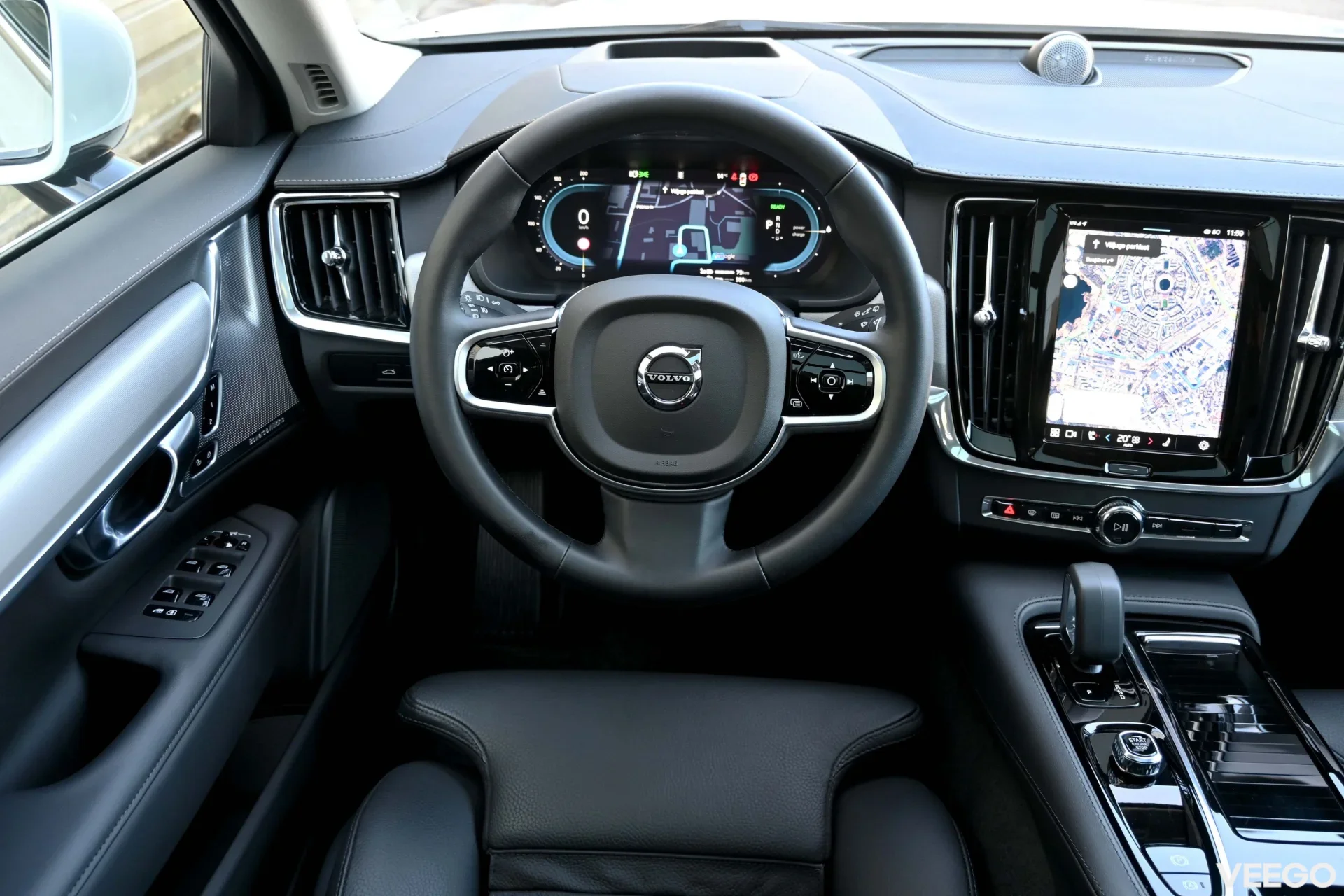 Volvo V90 AWD T8 B&W ULTRA BRIGHT XENIUM INTELLI SAFE PRO 2 335kW