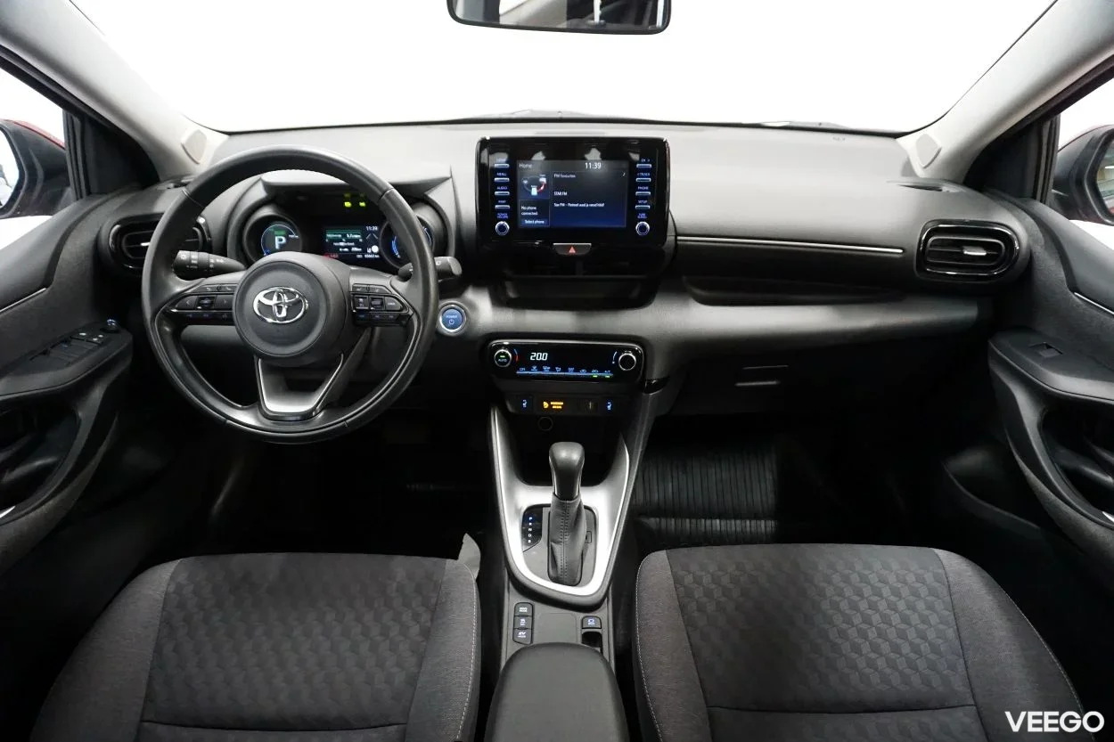 Toyota Yaris Active Plus Dynamic pakett 1.5 68kW