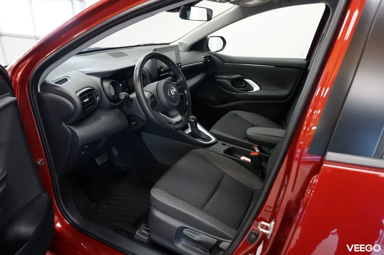 Toyota Yaris Active Plus Dynamic pakett 1.5 68kW