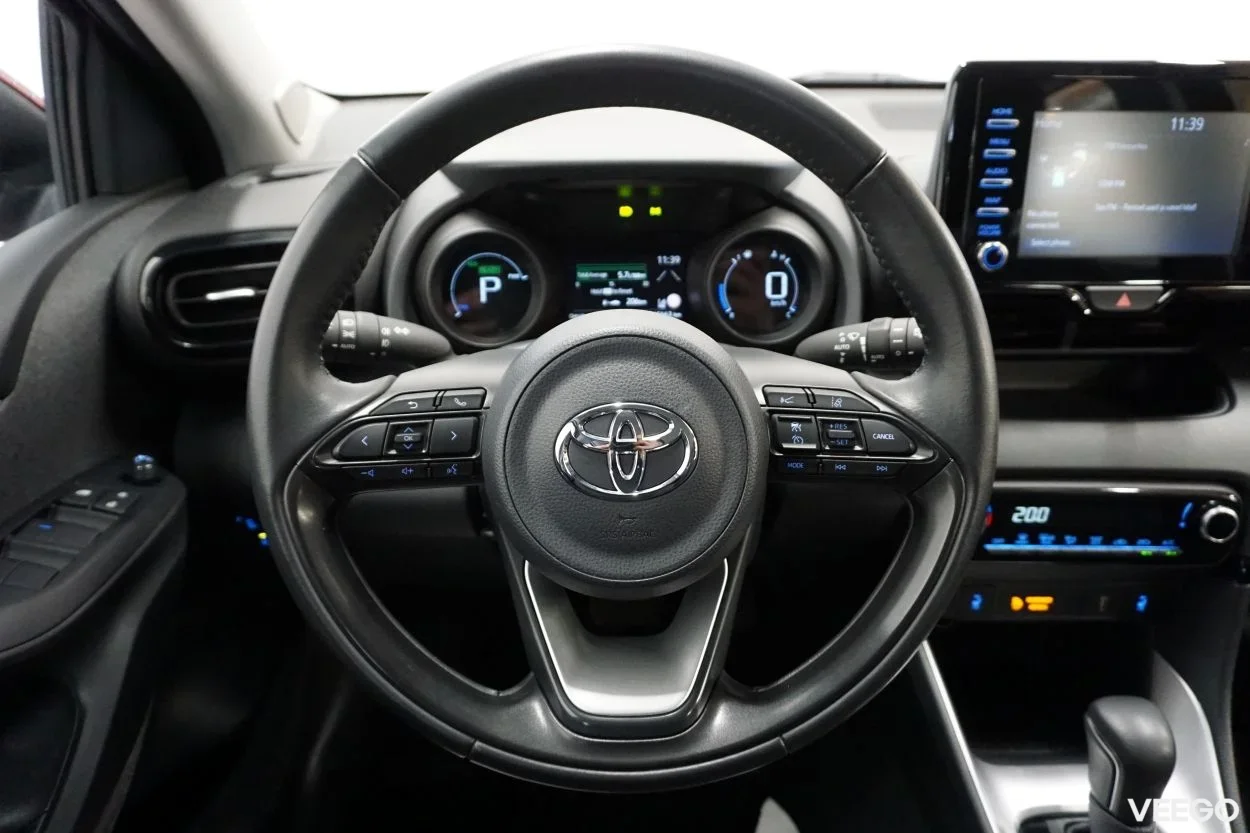 Toyota Yaris Active Plus Dynamic pakett 1.5 68kW