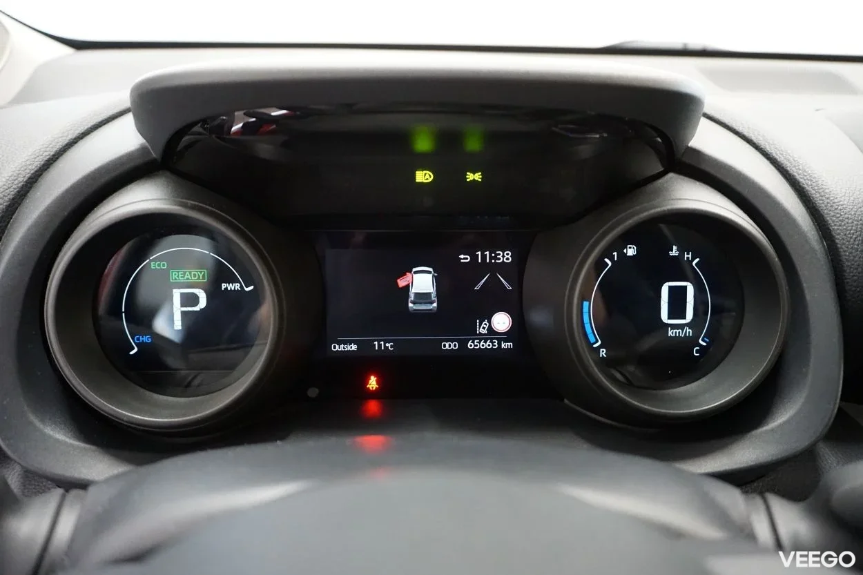 Toyota Yaris Active Plus Dynamic pakett 1.5 68kW