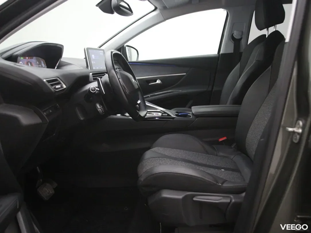 Peugeot 5008 1.5 96kW