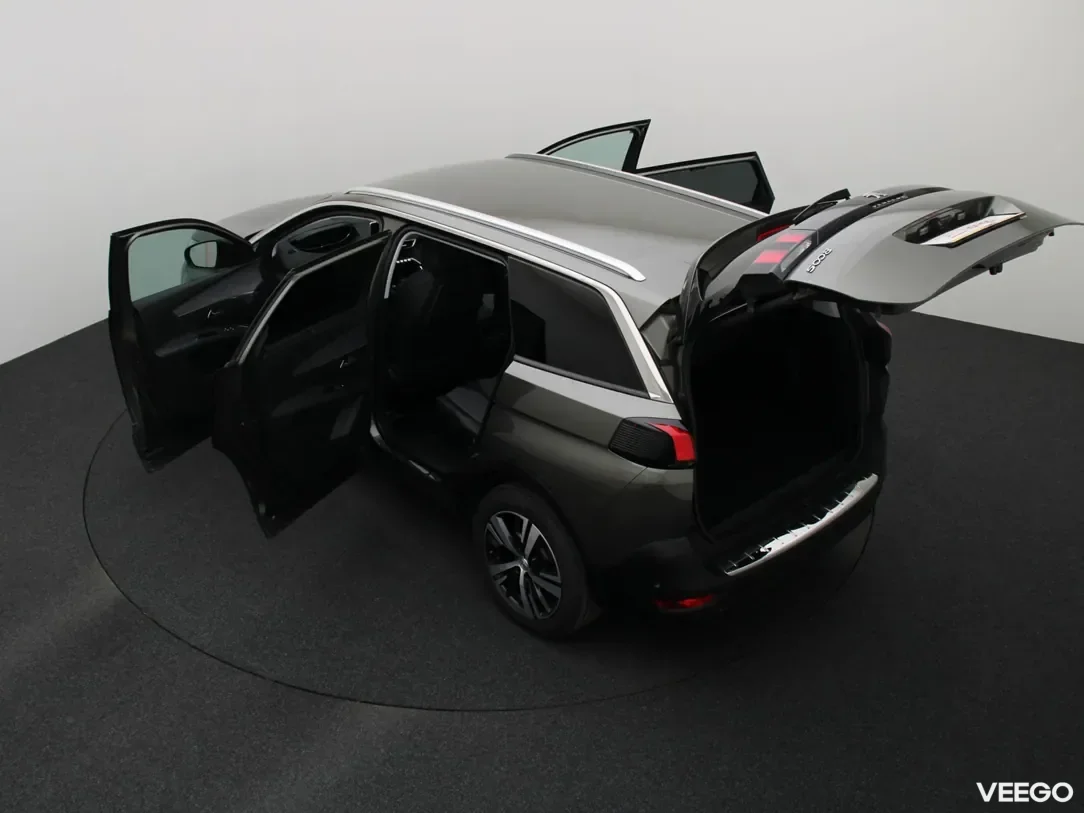 Peugeot 5008 1.5 96kW