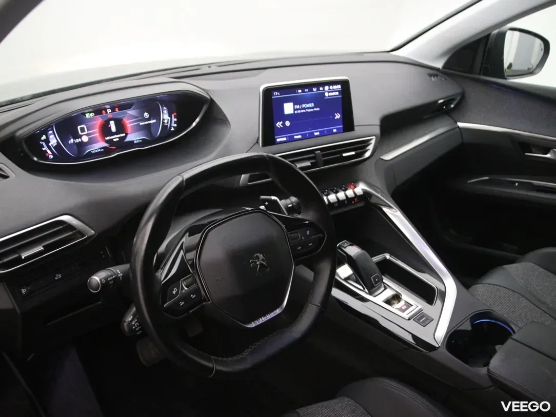 Peugeot 5008 1.5 96kW