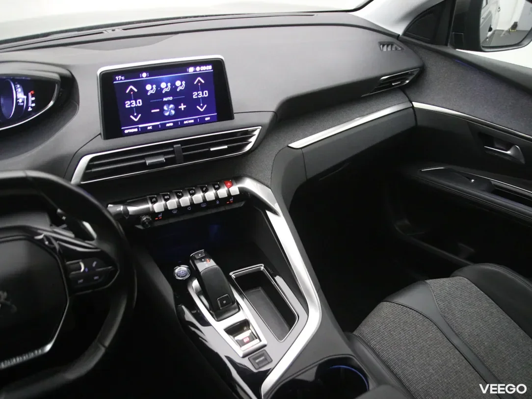 Peugeot 5008 1.5 96kW