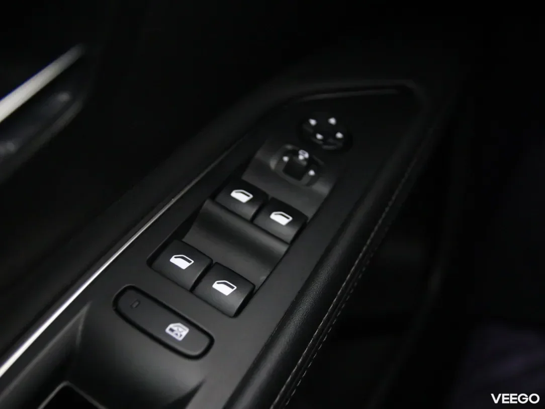Peugeot 5008 1.5 96kW