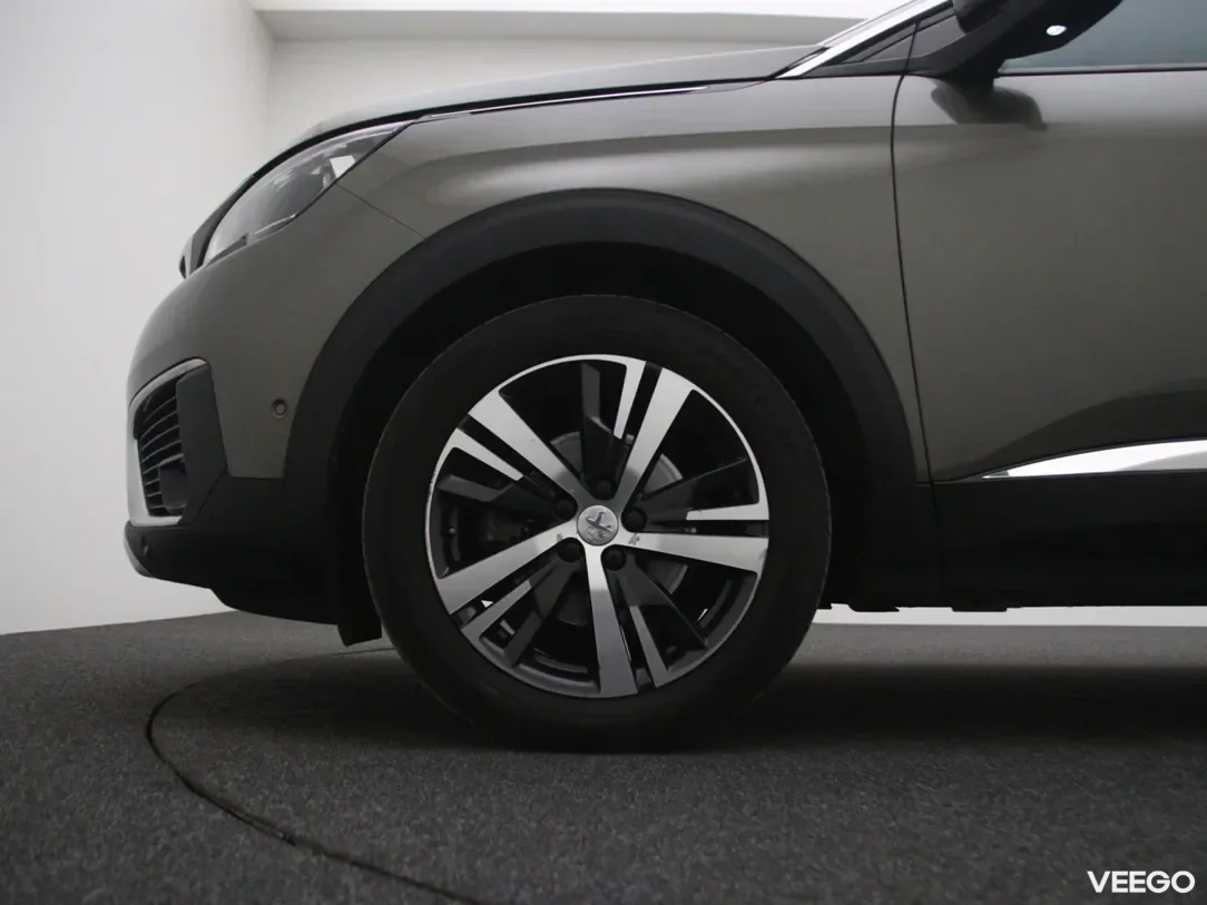 Peugeot 5008 1.5 96kW