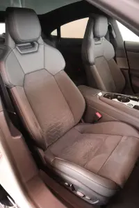 Audi e-tron GT 140kW thumbnail