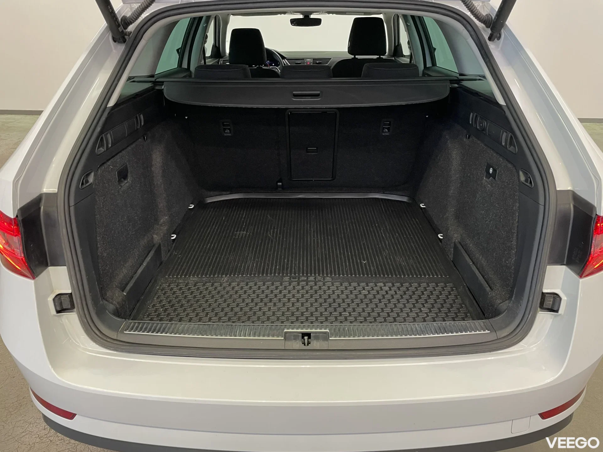 Skoda Superb Combi Ambition FL 110kW