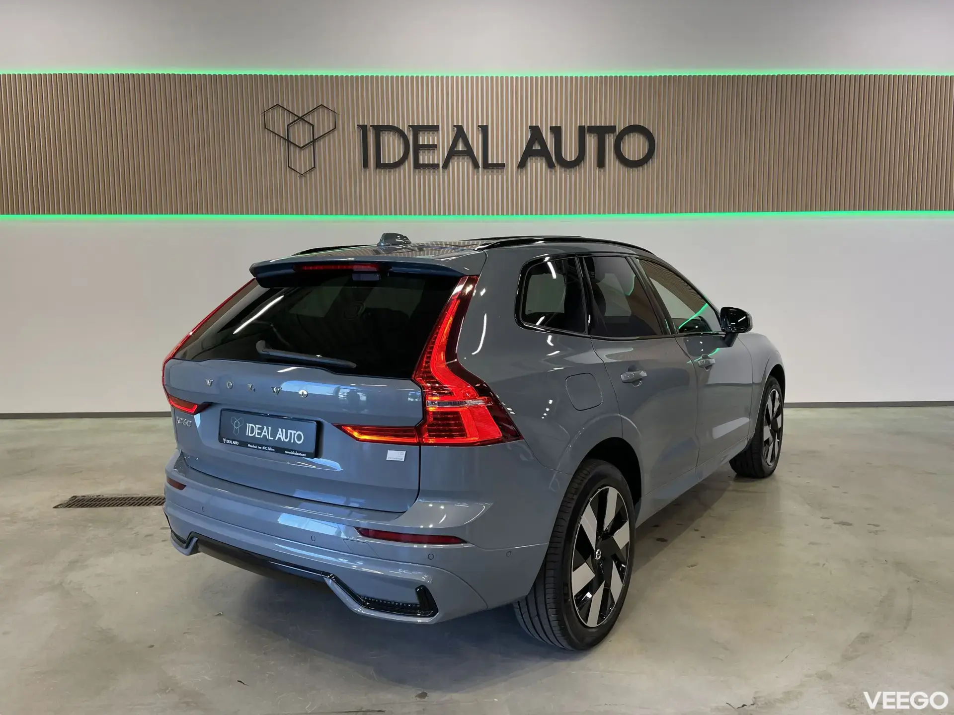 Volvo XC60 AWD PLUS DARK 335kW