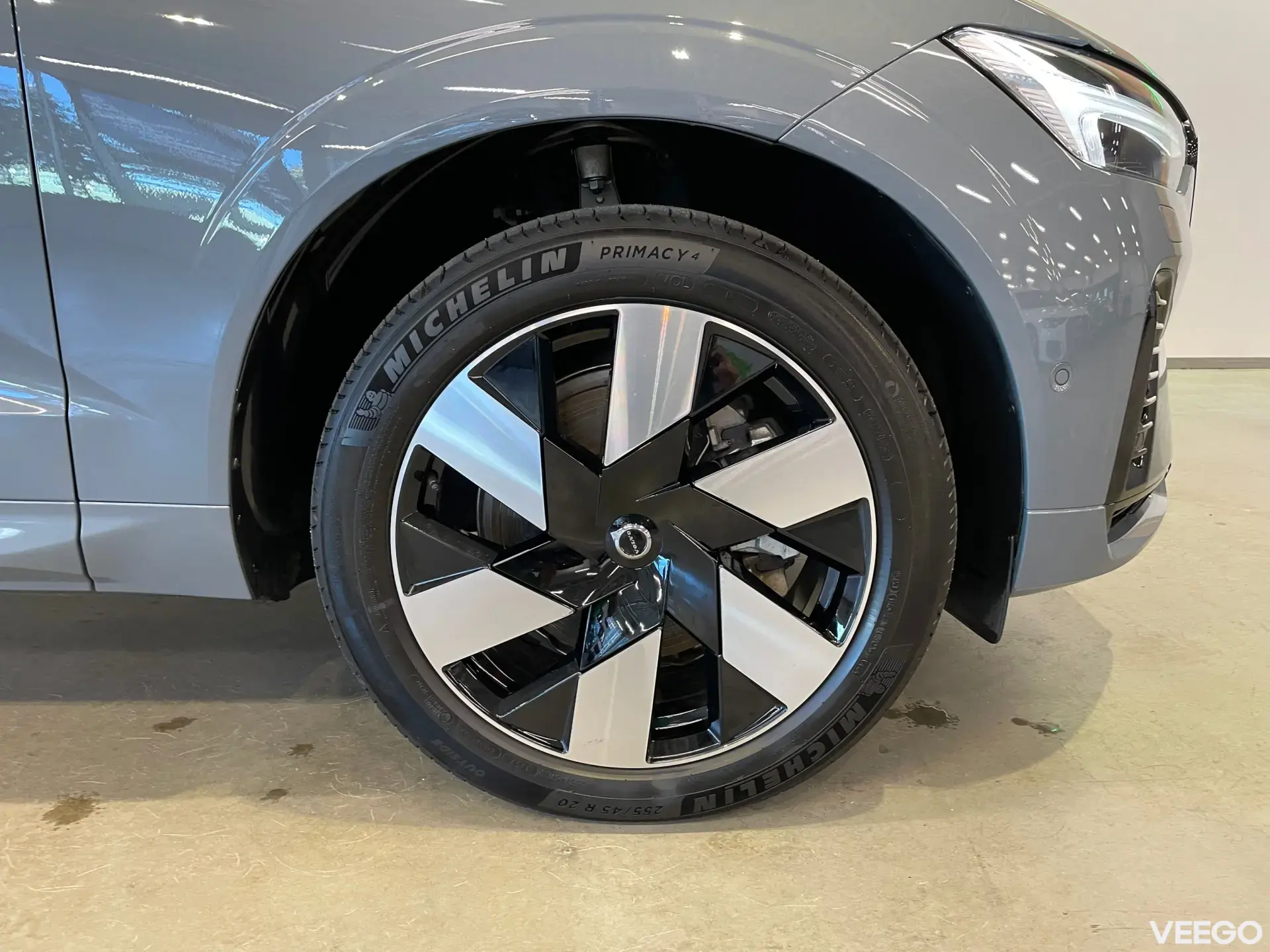 Volvo XC60 AWD PLUS DARK 335kW