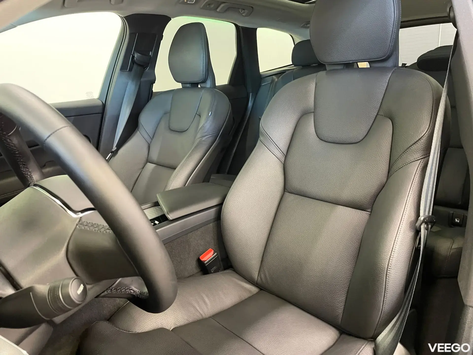 Volvo XC60 AWD PLUS DARK 335kW