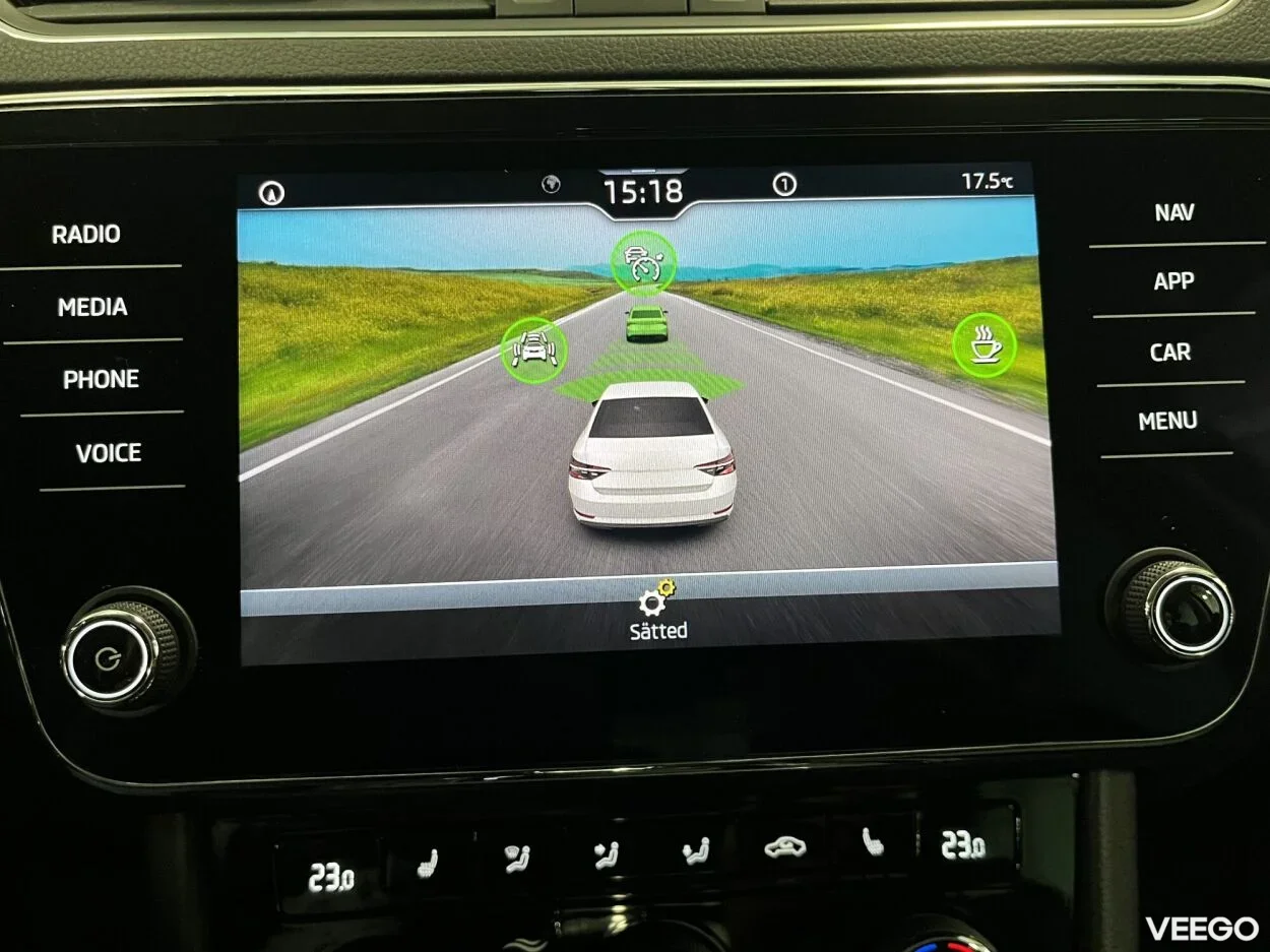 Skoda Superb Elegance FL 7-k  DSG 1.5 110kW