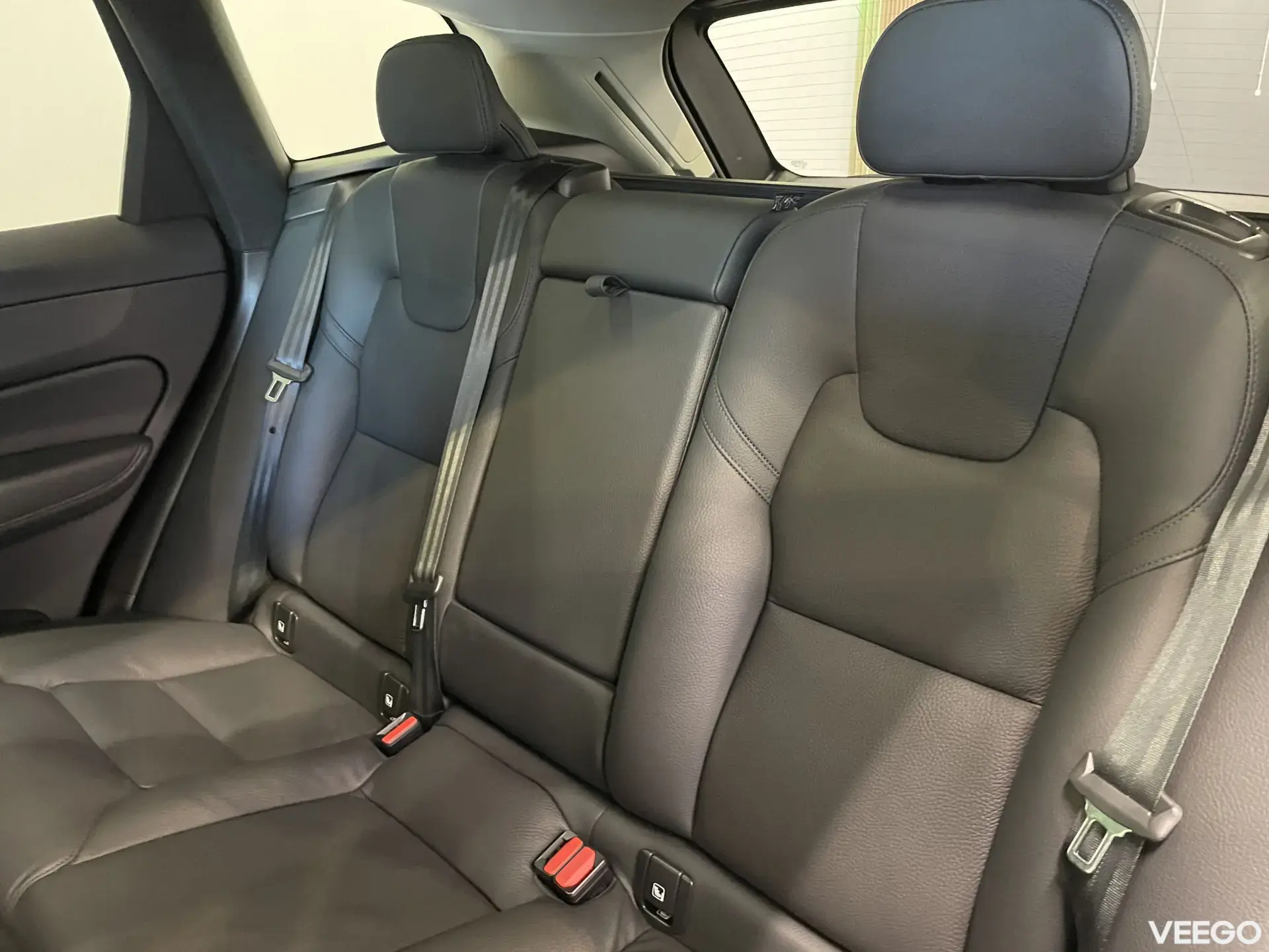 Volvo XC60 AWD PLUS DARK 335kW