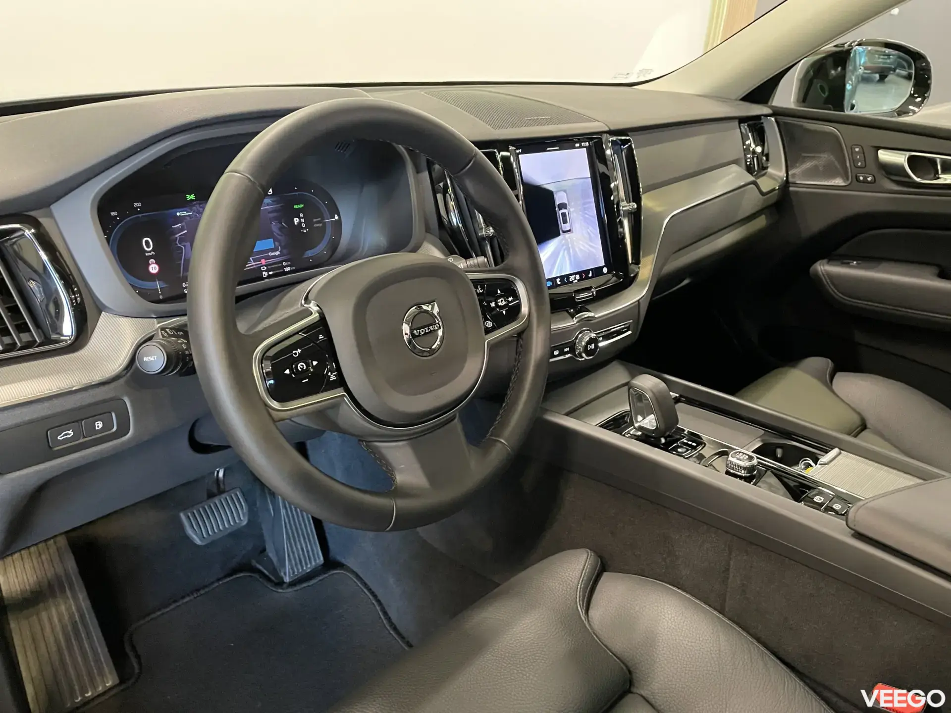 Volvo XC60 AWD PLUS DARK 335kW