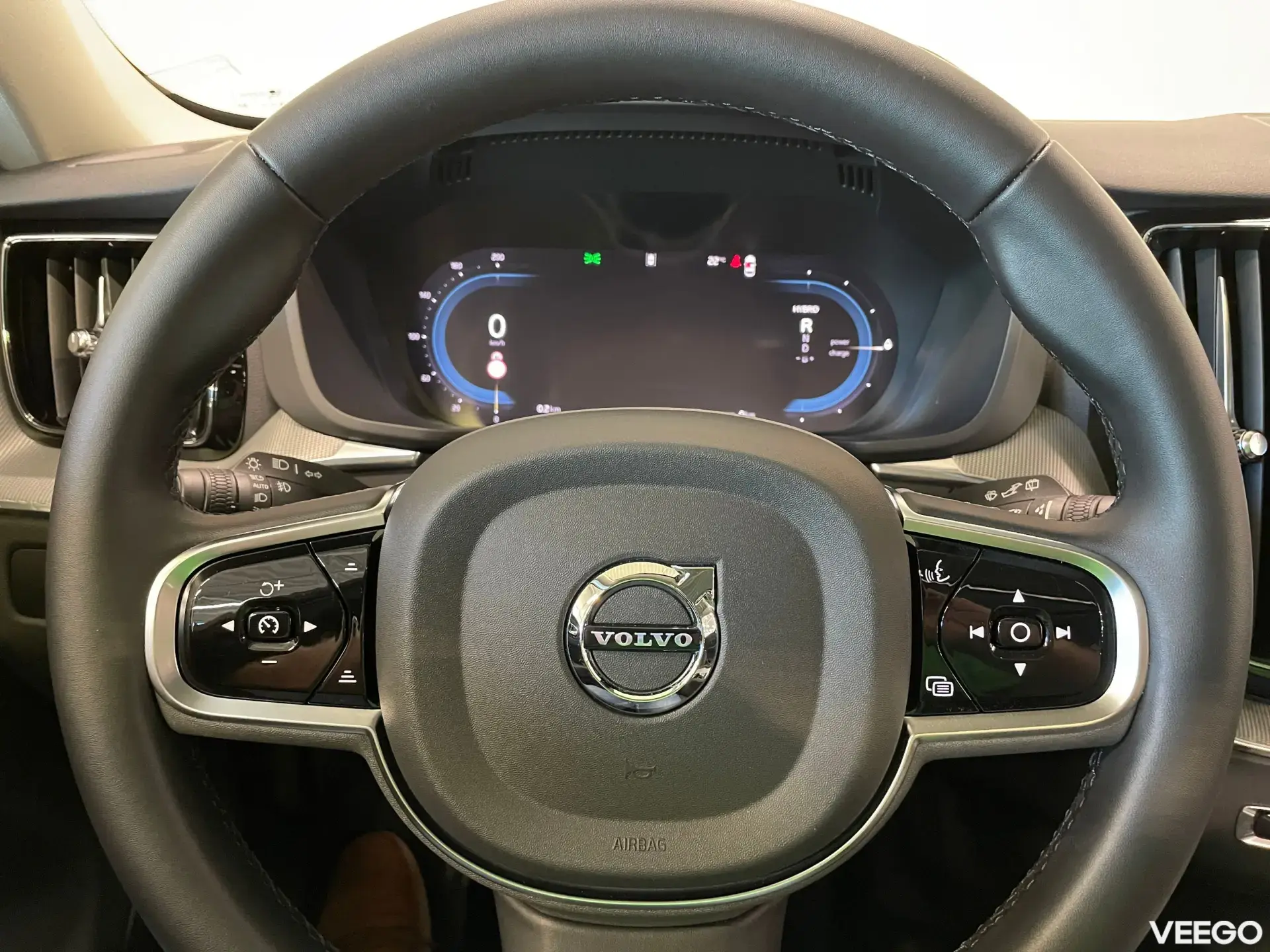 Volvo XC60 AWD PLUS DARK 335kW