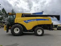 New Holland CX 8.90 308kW thumbnail