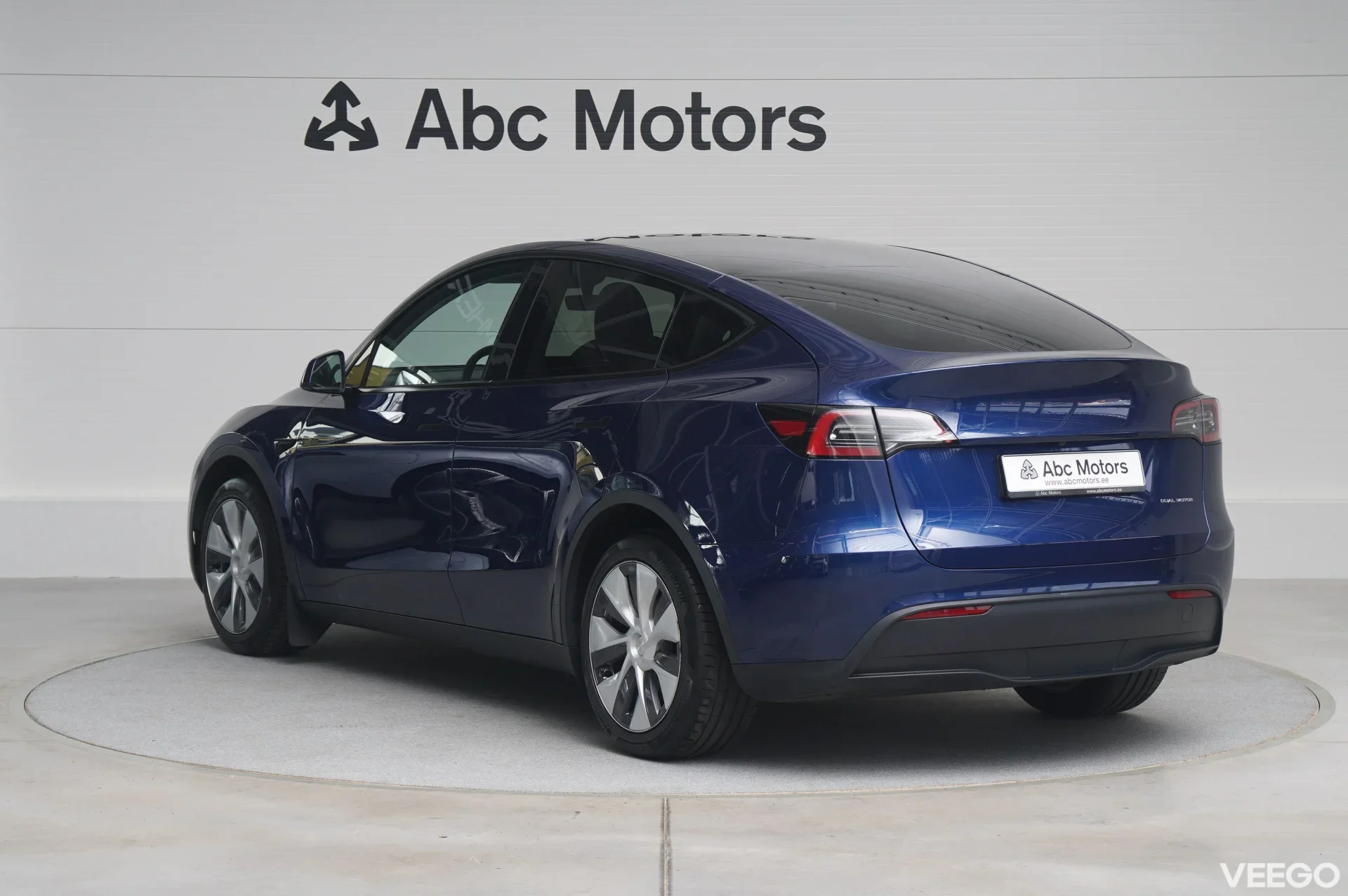 Tesla Model Y LONG RANGE DUAL MOTOR AWD 190kW